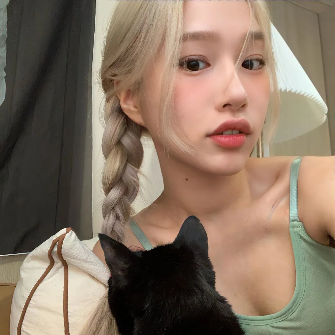 拿针的女孩